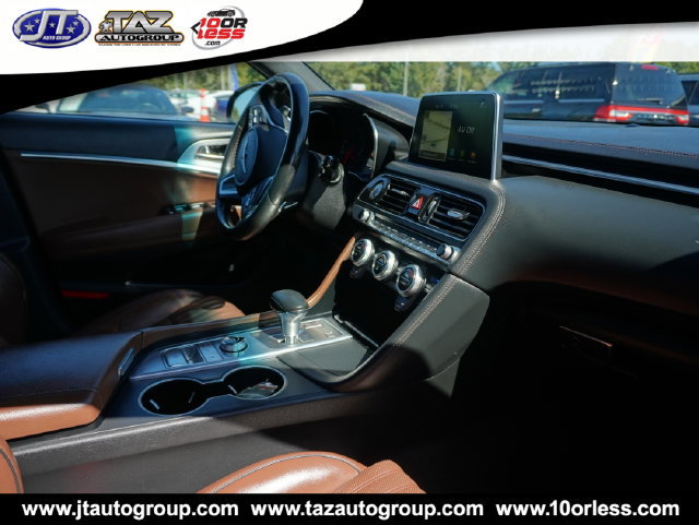 Used 2020 Genesis G70 3.3T w/ Elite Package RWD image 12