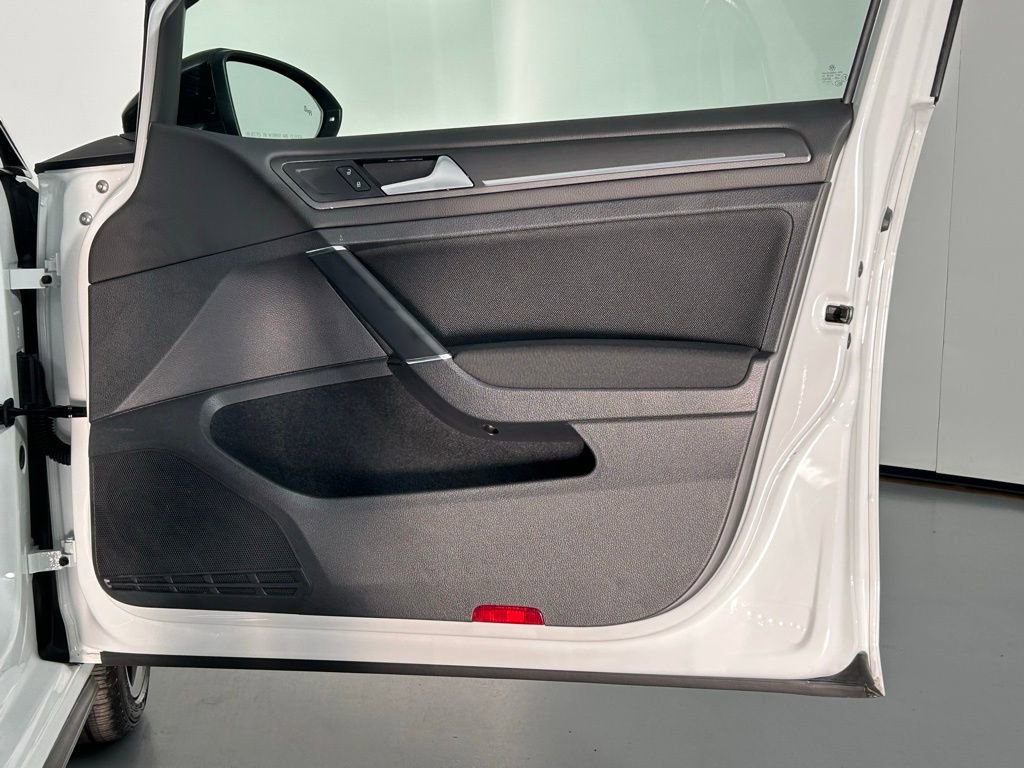 Used 2021 Volkswagen GTI S image 10