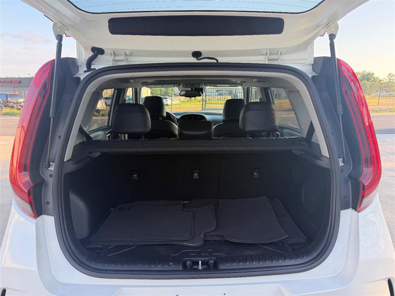 Used 2020 Kia Soul GT-Line Turbo FWD image 6
