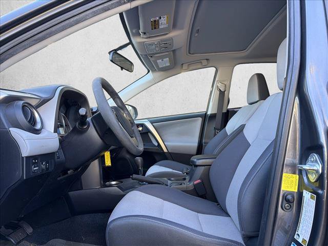 Used 2015 Toyota RAV4 XLE AWD/4WD image 11