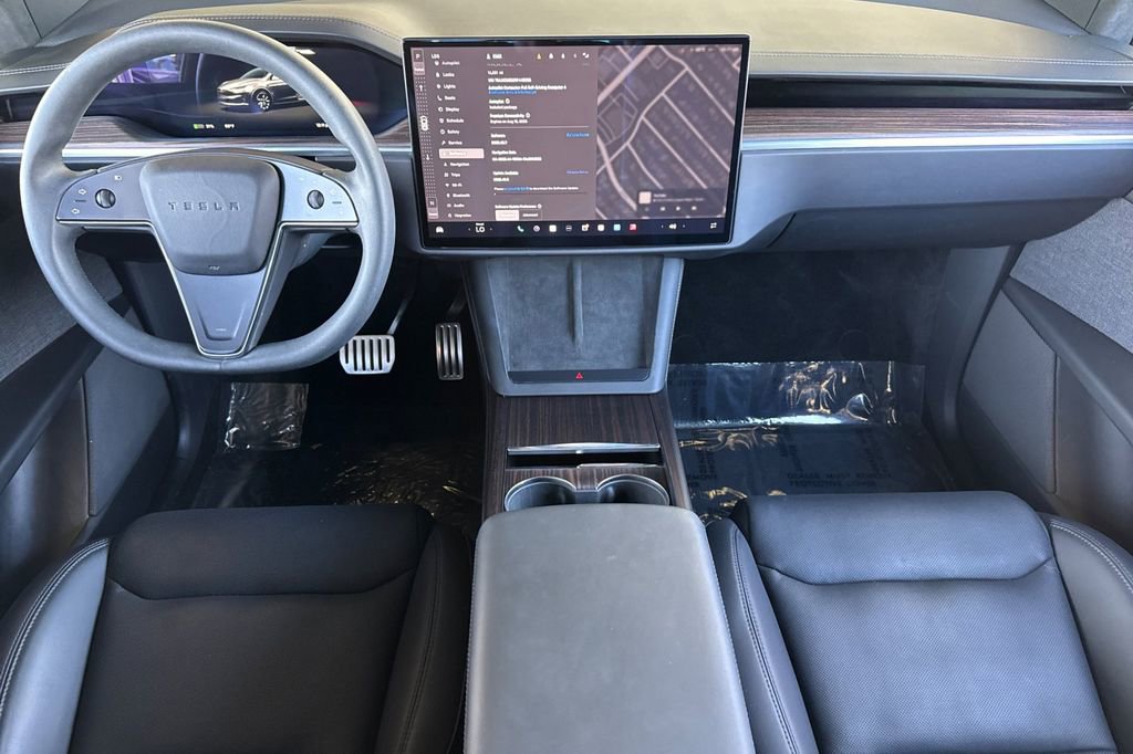 Used 2024 Tesla Model X image 12