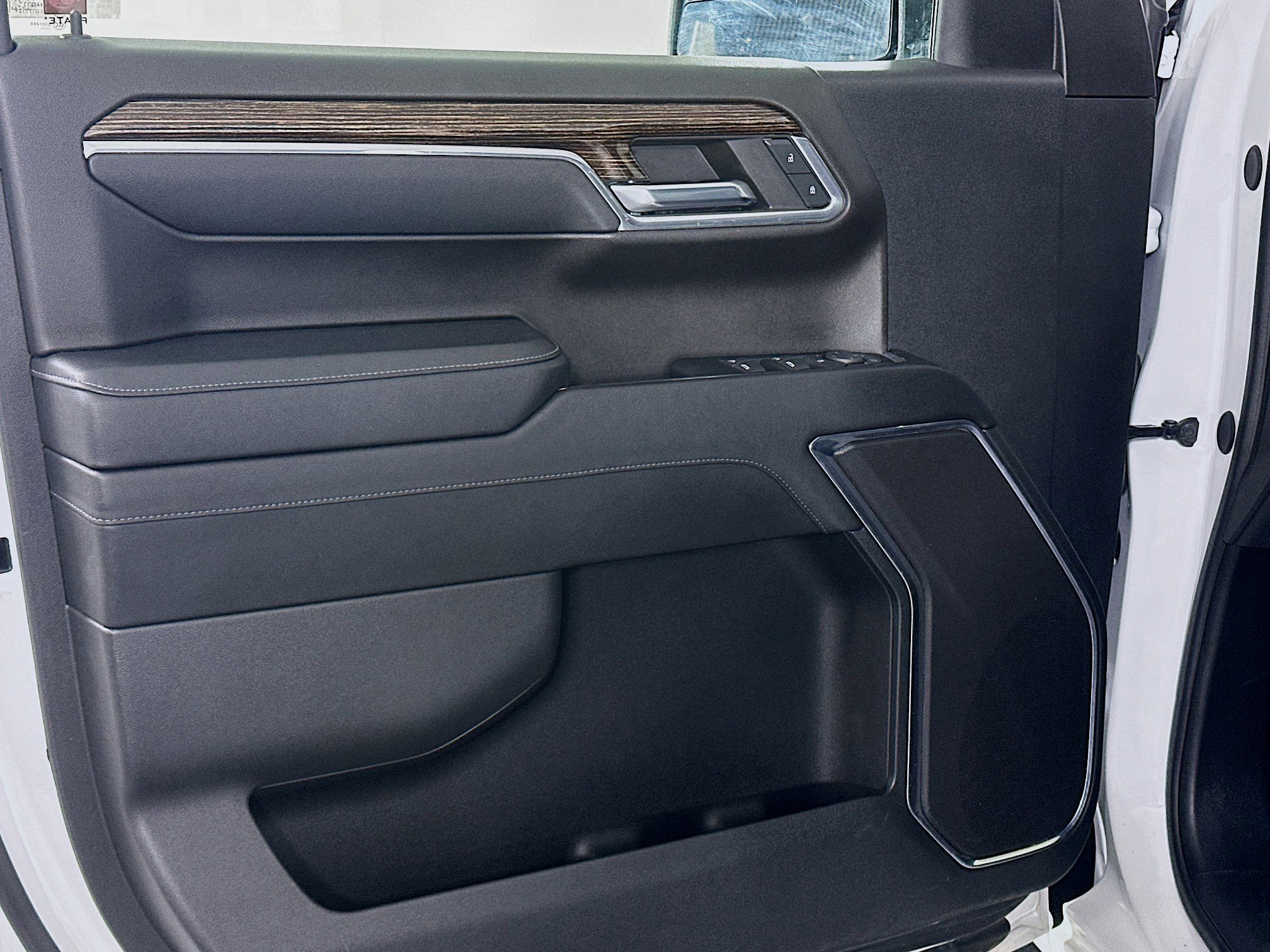 Used 2024 GMC Sierra 1500 Elevation image 15