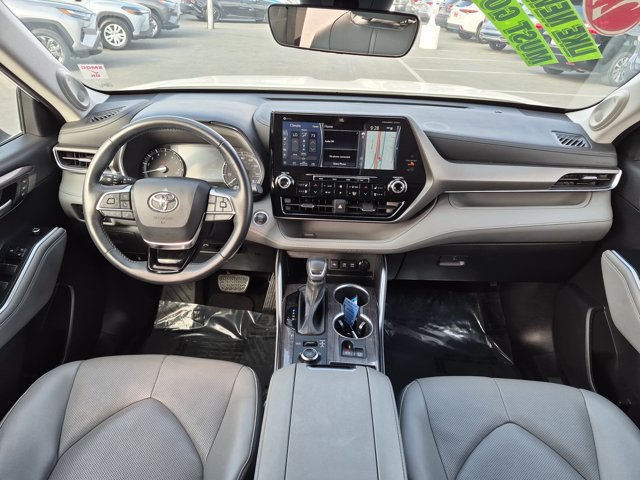 Used 2021 Toyota Highlander Limited AWD/4WD image 15