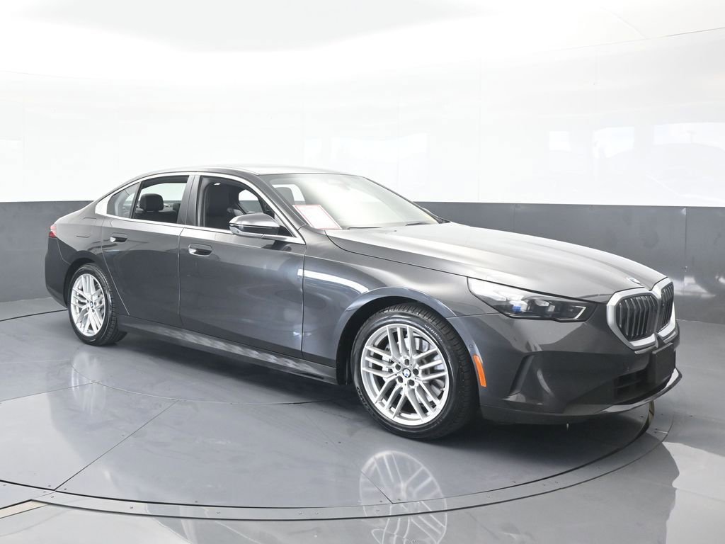 Used 2024 BMW 530i xDrive image 8