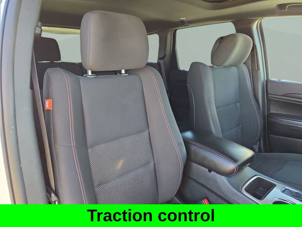 Used 2016 Jeep Grand Cherokee Laredo 75th Anniversary image 13