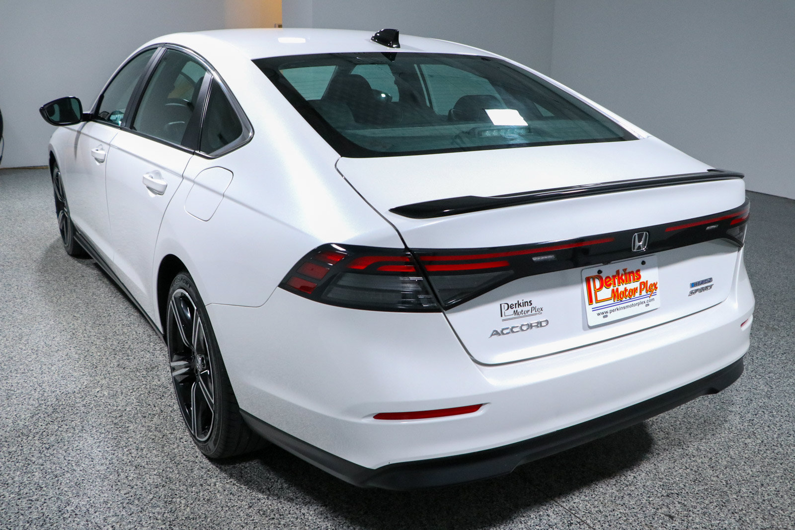 Used 2023 Honda Accord Sport image 9