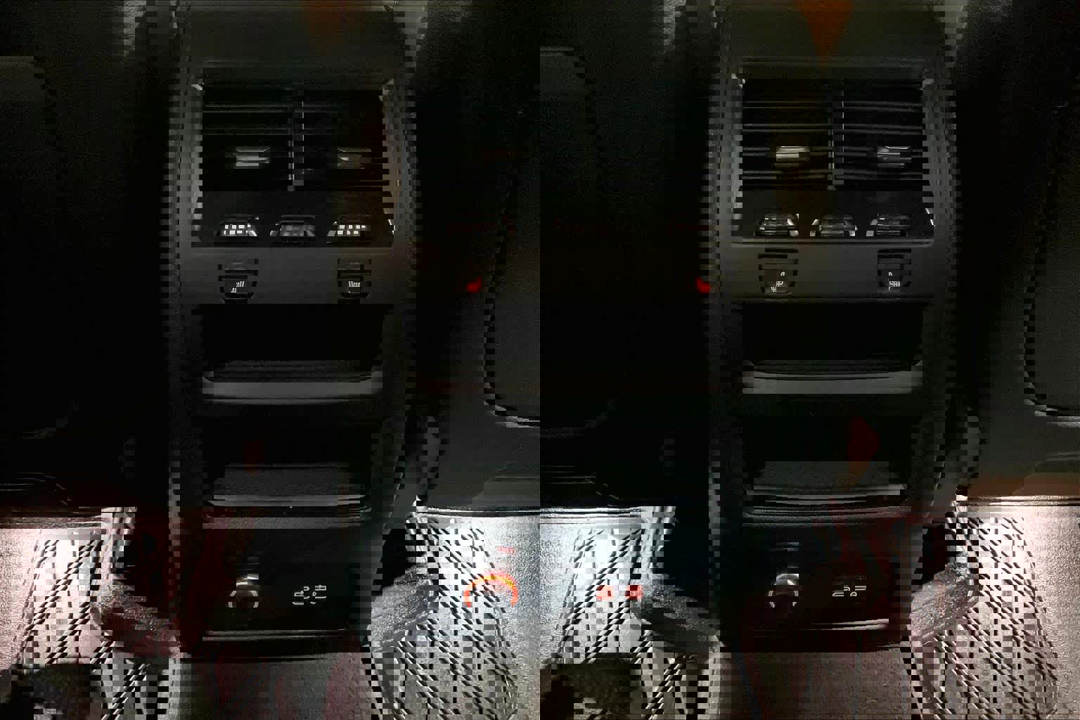 Used 2024 BMW X5 xDrive40i w/ Executive Package image 34