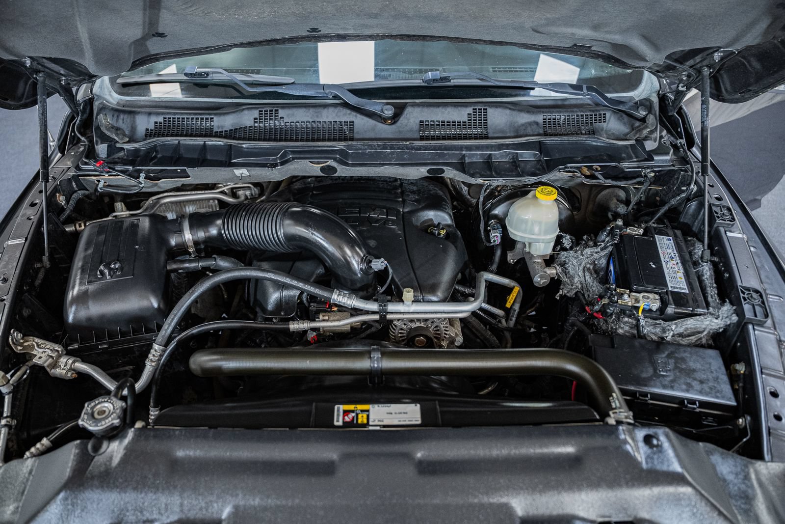 Used 2015 RAM 1500 Limited AWD/4WD image 25