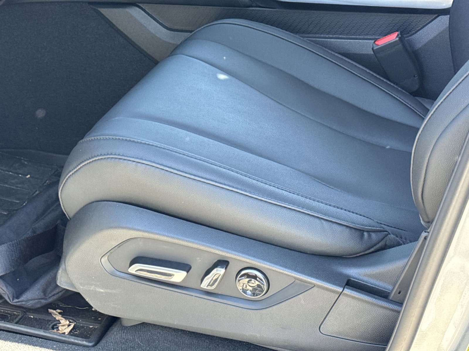 Certified 2026 Acura MDX SH-AWD image 4
