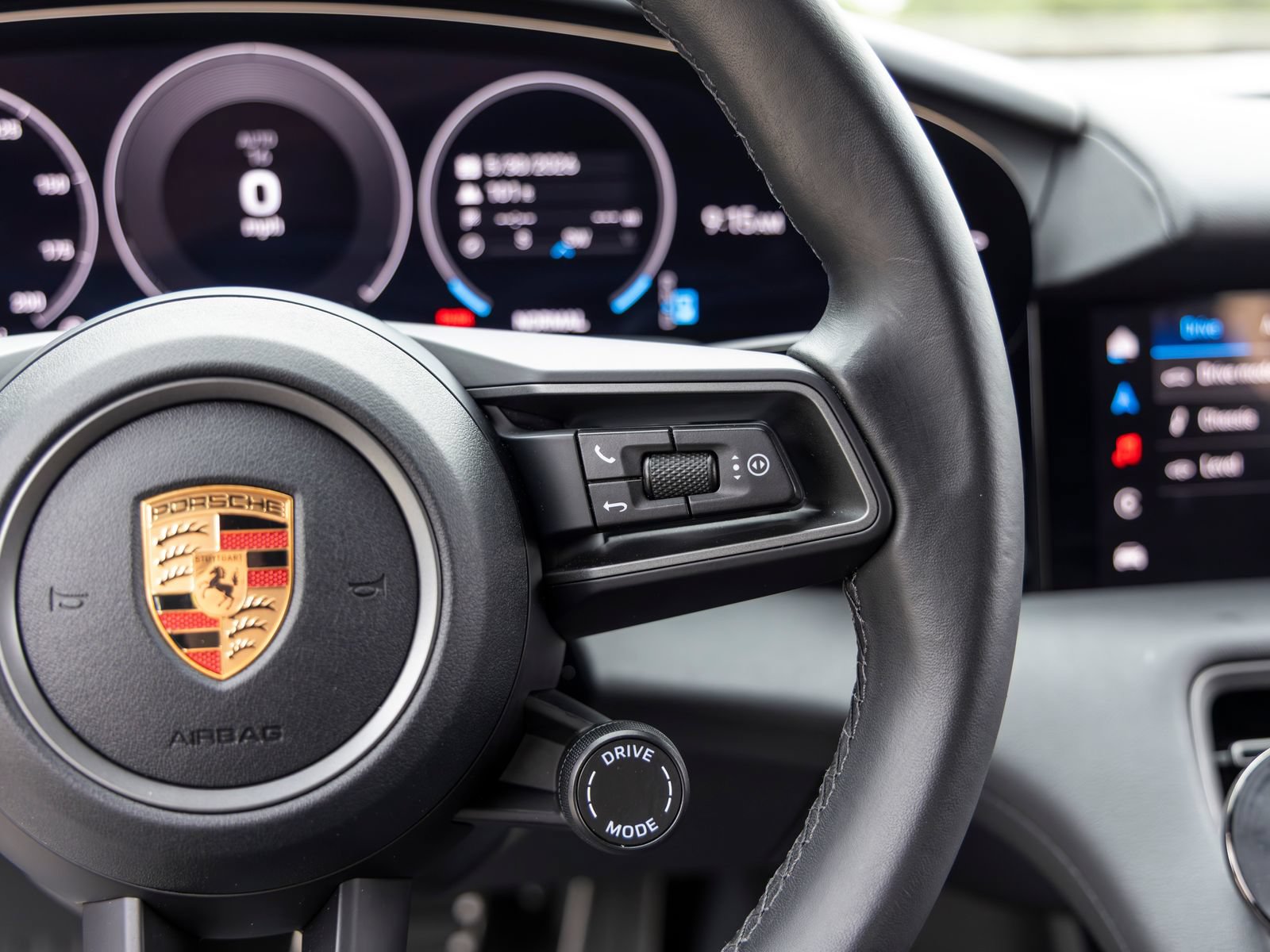 Certified 2025 Porsche Taycan RWD image 37