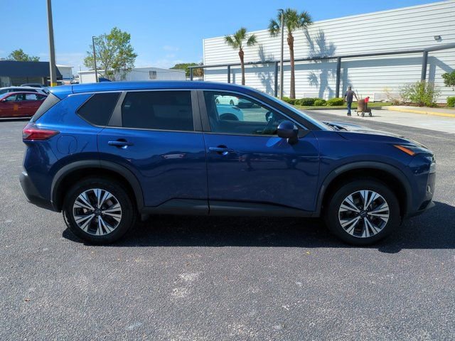 Used 2023 Nissan Rogue SV AWD/4WD image 4
