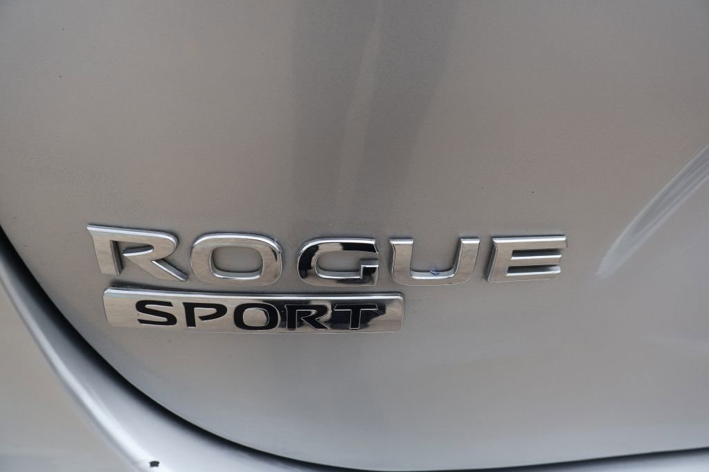 Used 2017 Nissan Rogue Sport S w/ S Appearance Package image 10