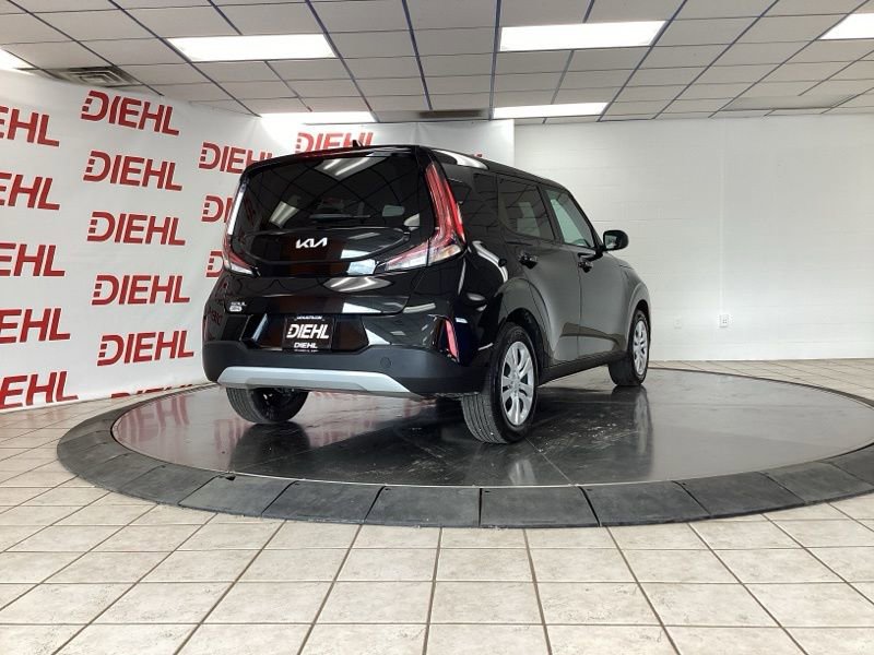 Certified 2023 Kia Soul LX FWD image 7