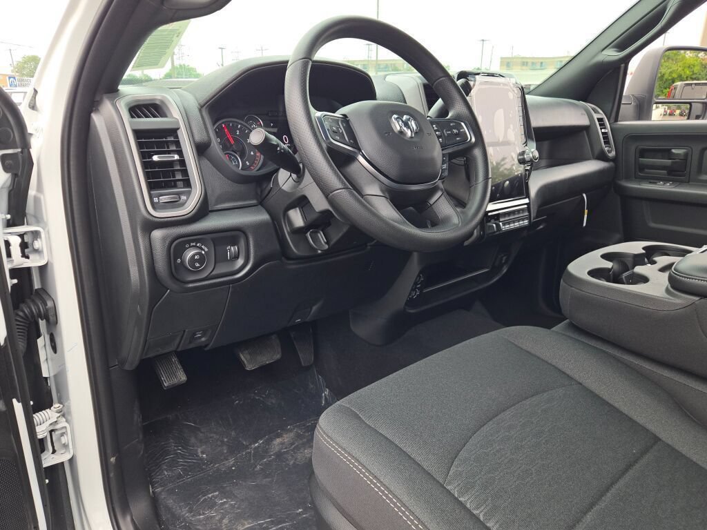 New 2026 RAM 2500 Tradesman AWD/4WD image 31