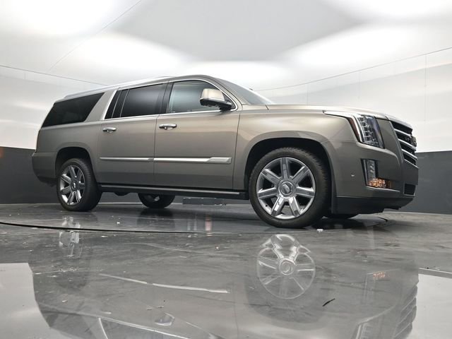 Used 2018 Cadillac Escalade ESV Premium Luxury image 52
