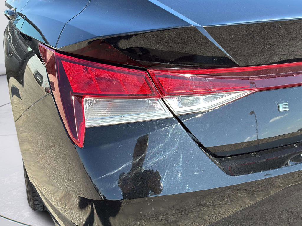 Used 2021 Hyundai Elantra SEL FWD image 22
