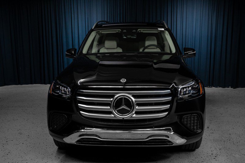 Certified 2026 Mercedes-Benz GLS 450 4MATIC image 2