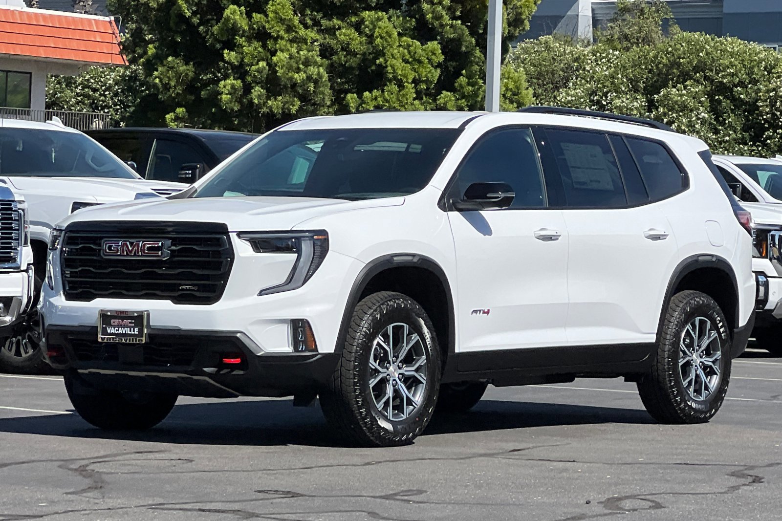 New 2026 GMC Acadia AT4 w/ LPO, Floor Liner Package AWD/4WD image 9