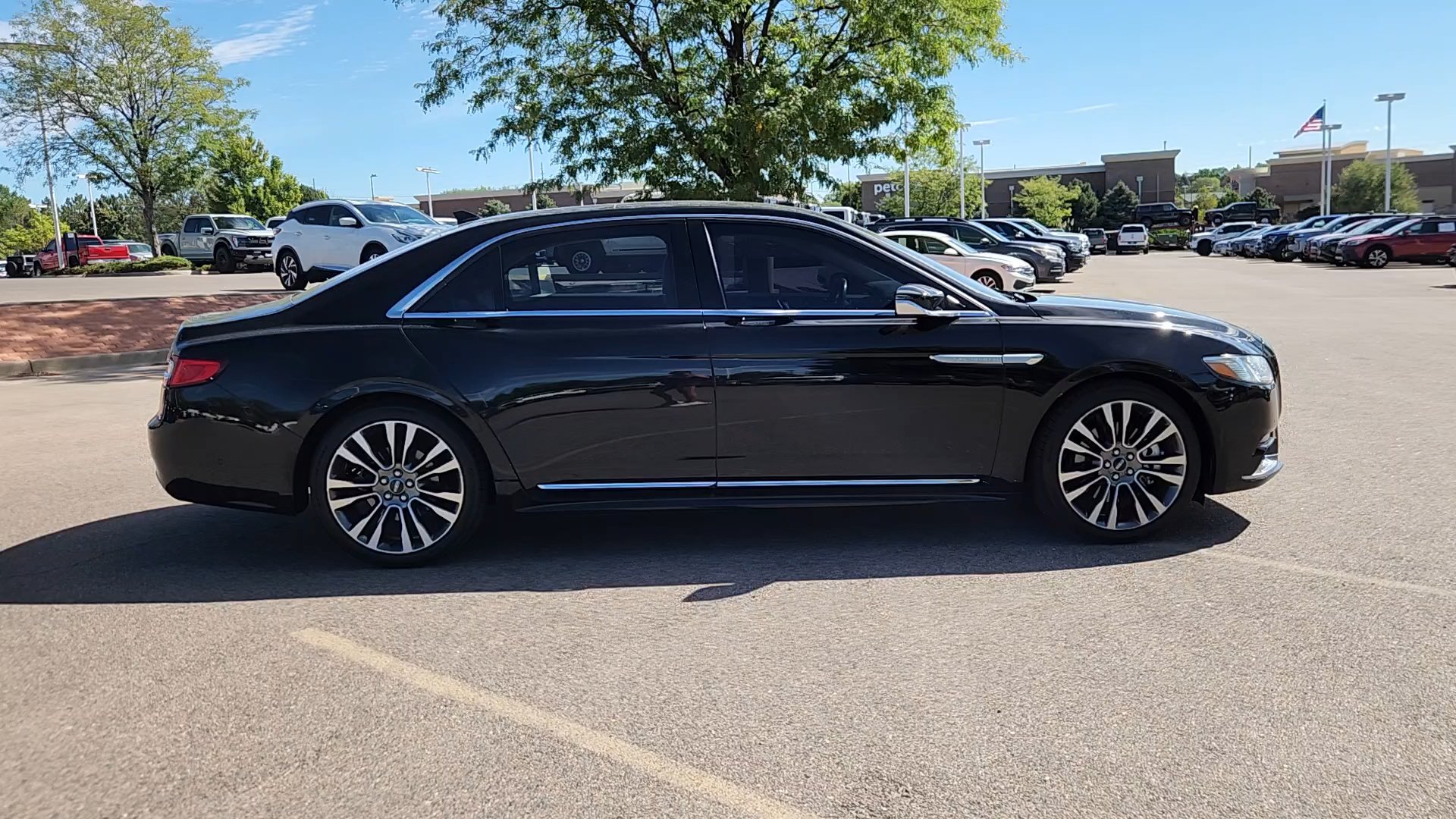 Used 2018 Lincoln Continental Reserve AWD/4WD image 10