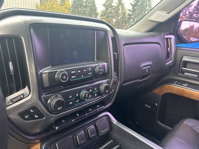 Used 2015 Chevrolet Silverado 1500 LTZ w/ Custom Sport Edition AWD/4WD image 11