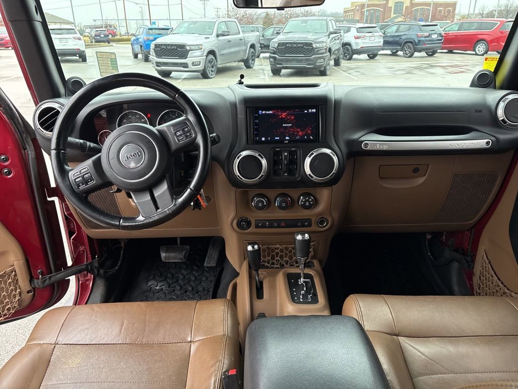 Used 2012 Jeep Wrangler Unlimited Sahara w/ Dual Top Group image 10