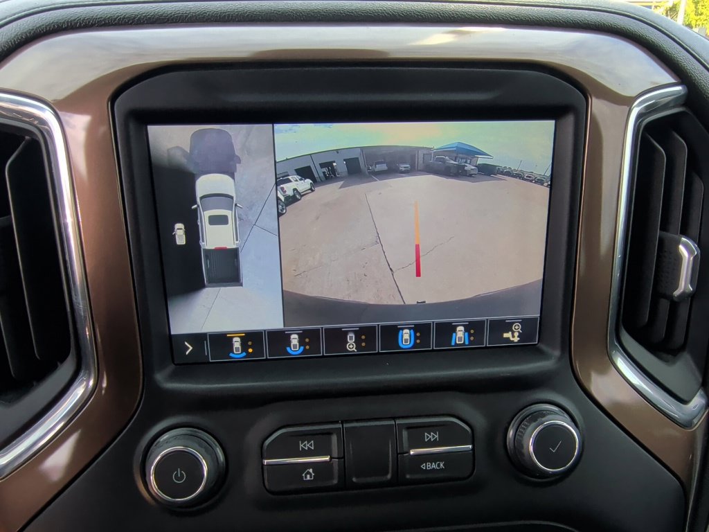 Used 2019 Chevrolet Silverado 1500 High Country w/ Technology Package AWD/4WD image 27