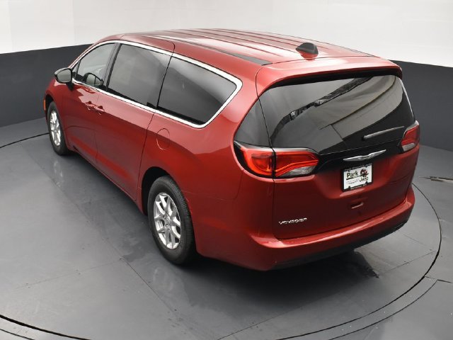 New 2026 Chrysler Voyager LX FWD image 16
