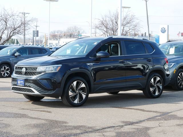 Used 2023 Volkswagen Taos SE image 3