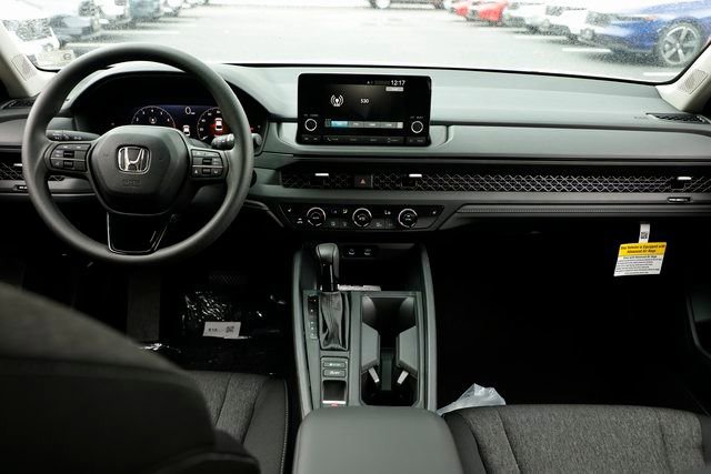 Used 2025 Honda Accord SE image 30