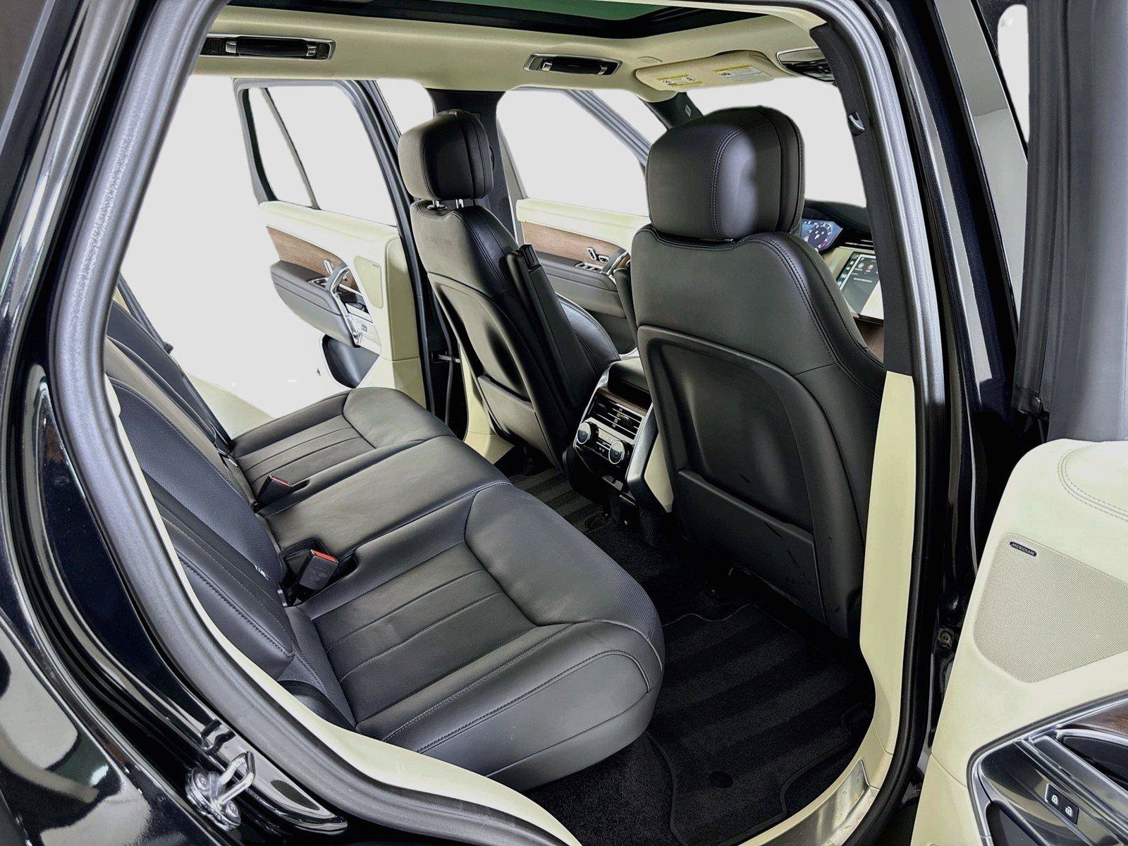 Used 2024 Land Rover Range Rover SE AWD/4WD image 27