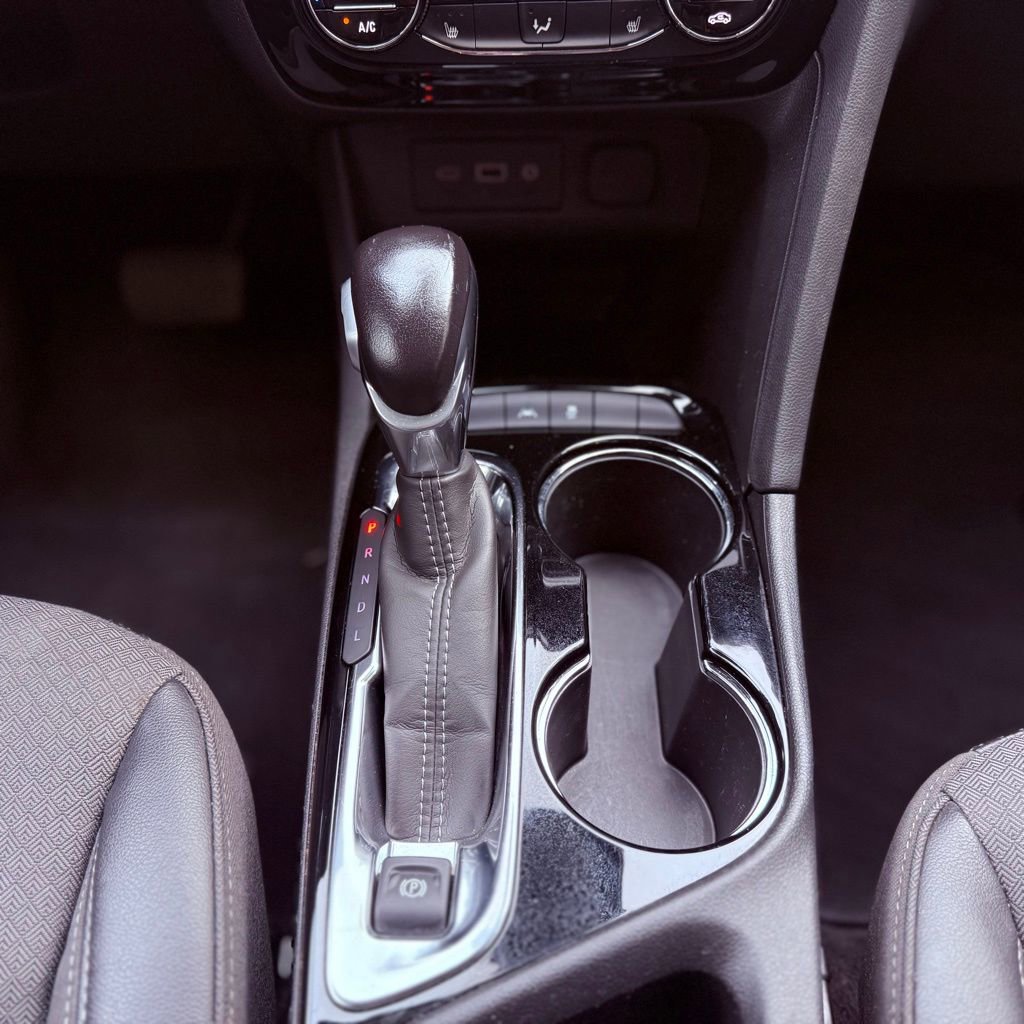 Used 2023 Buick Encore GX Select image 15