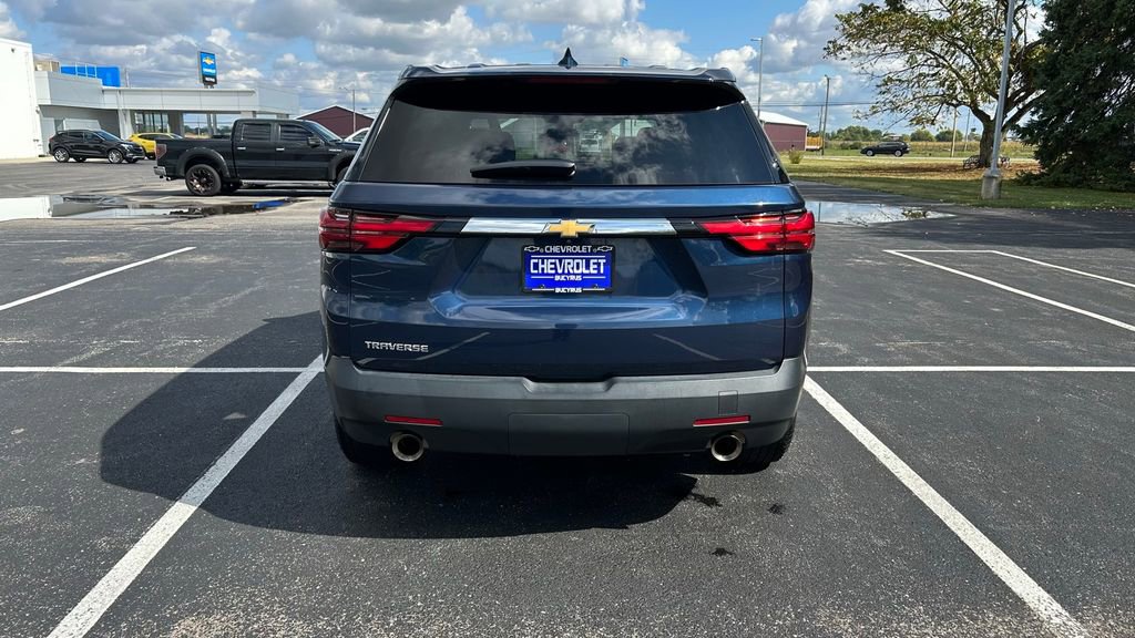 Used 2022 Chevrolet Traverse LS image 6