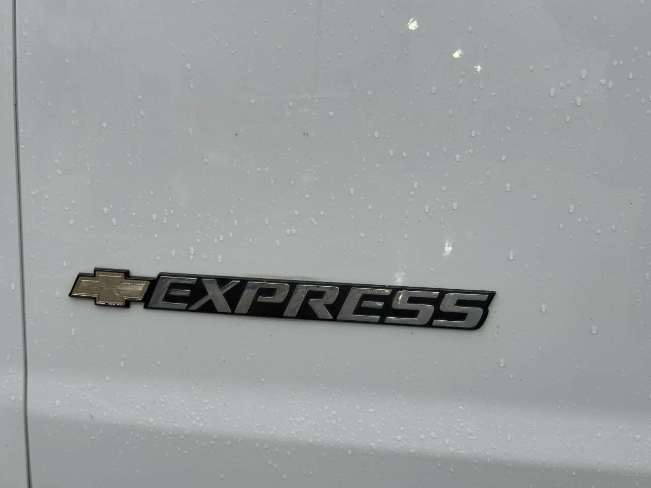 Used 2020 Chevrolet Express 2500 w/ Communications Package RWD image 29
