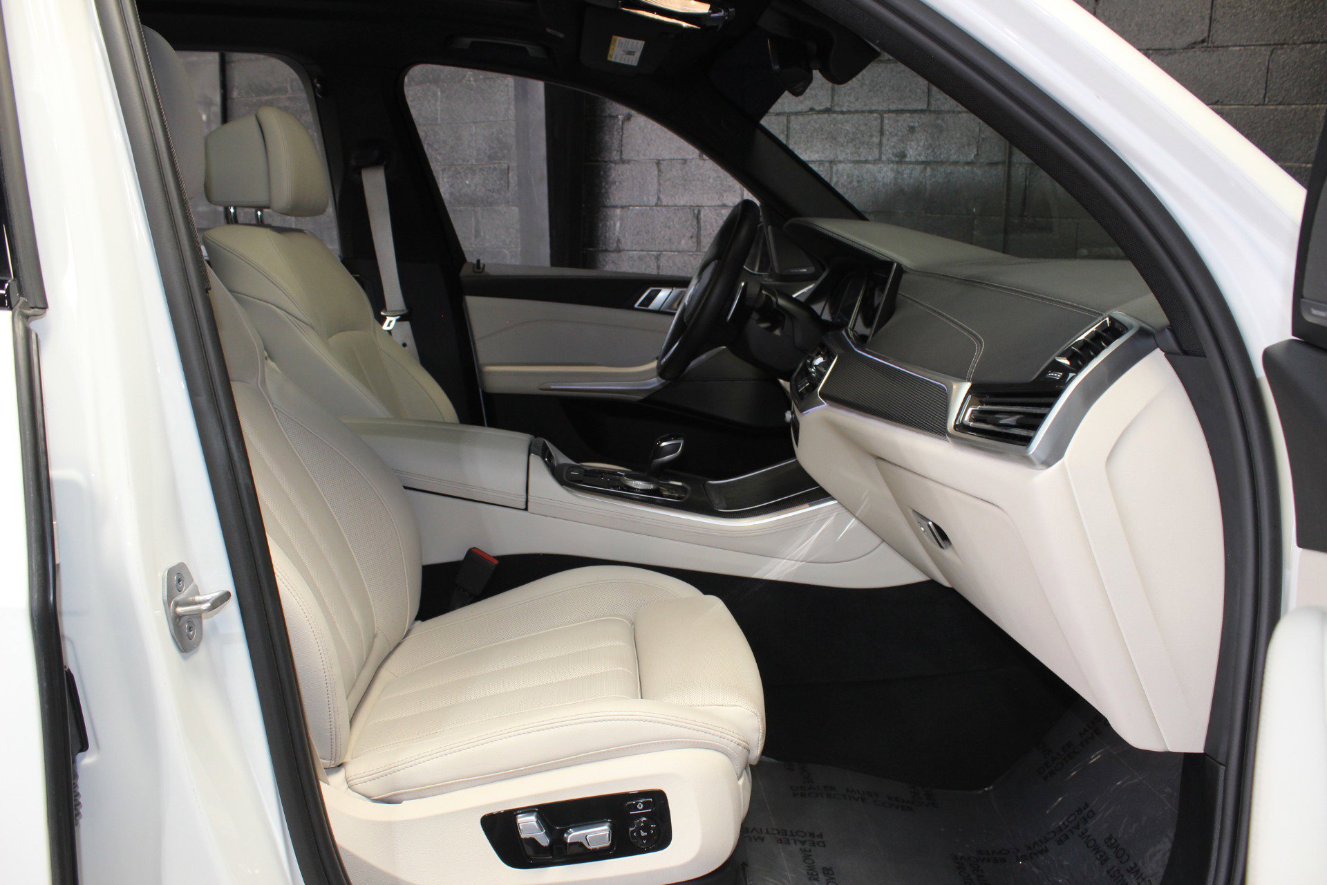 Used 2021 BMW X5 sDrive40i w/ M Sport Package image 41