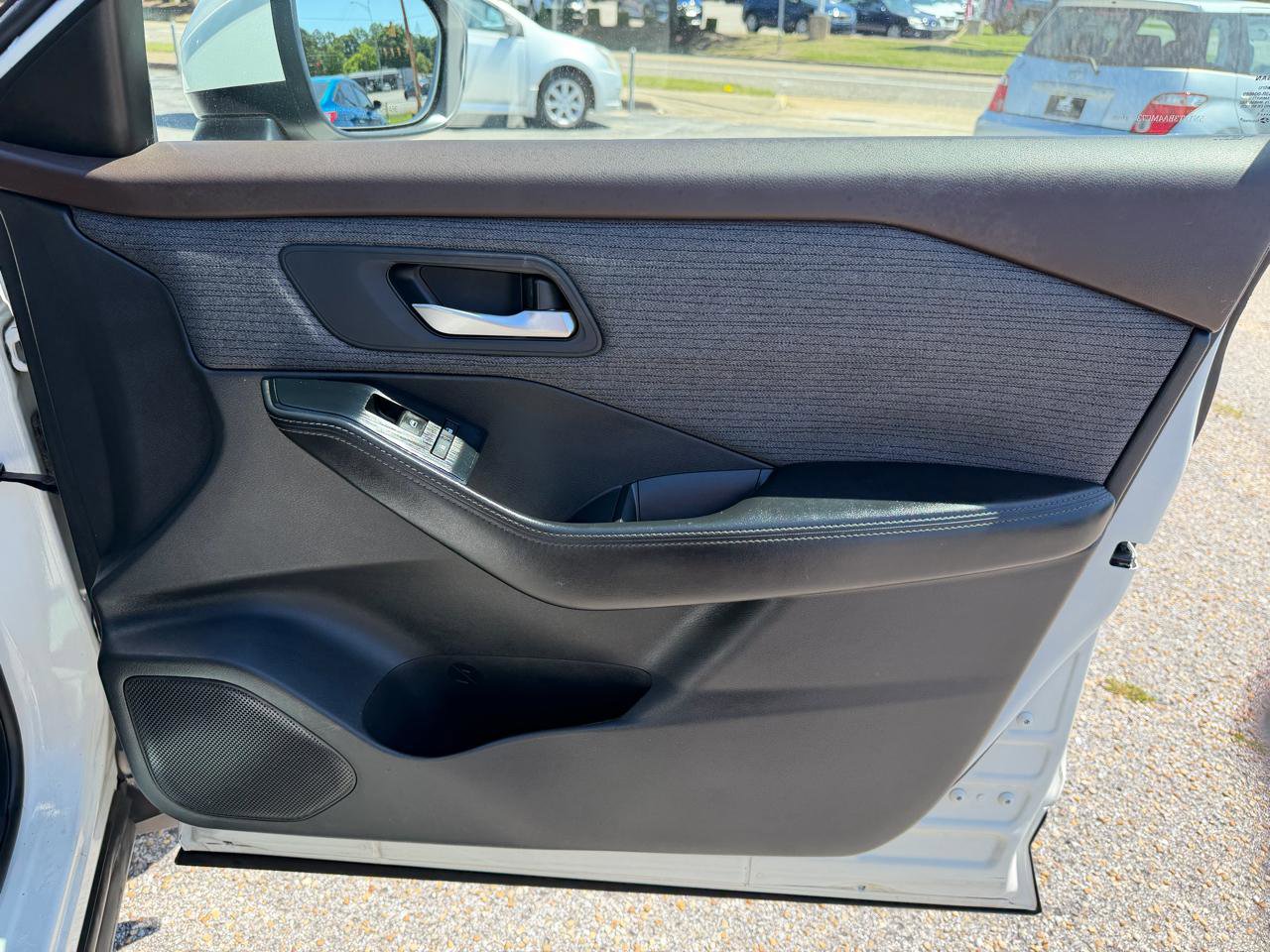 Used 2021 Nissan Rogue SV FWD image 46