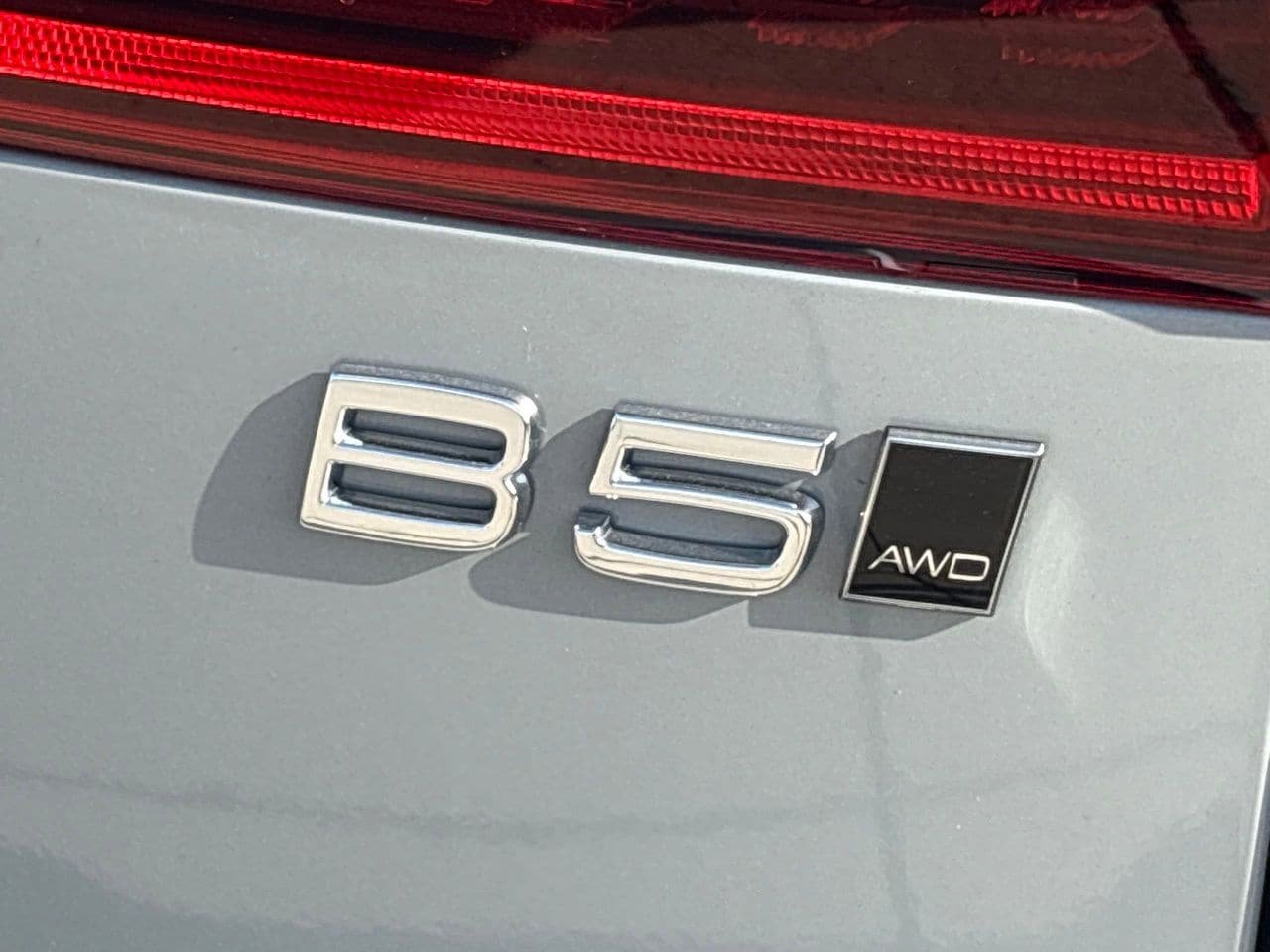 New 2026 Volvo XC60 B5 Plus w/ Protection Package Premier image 7