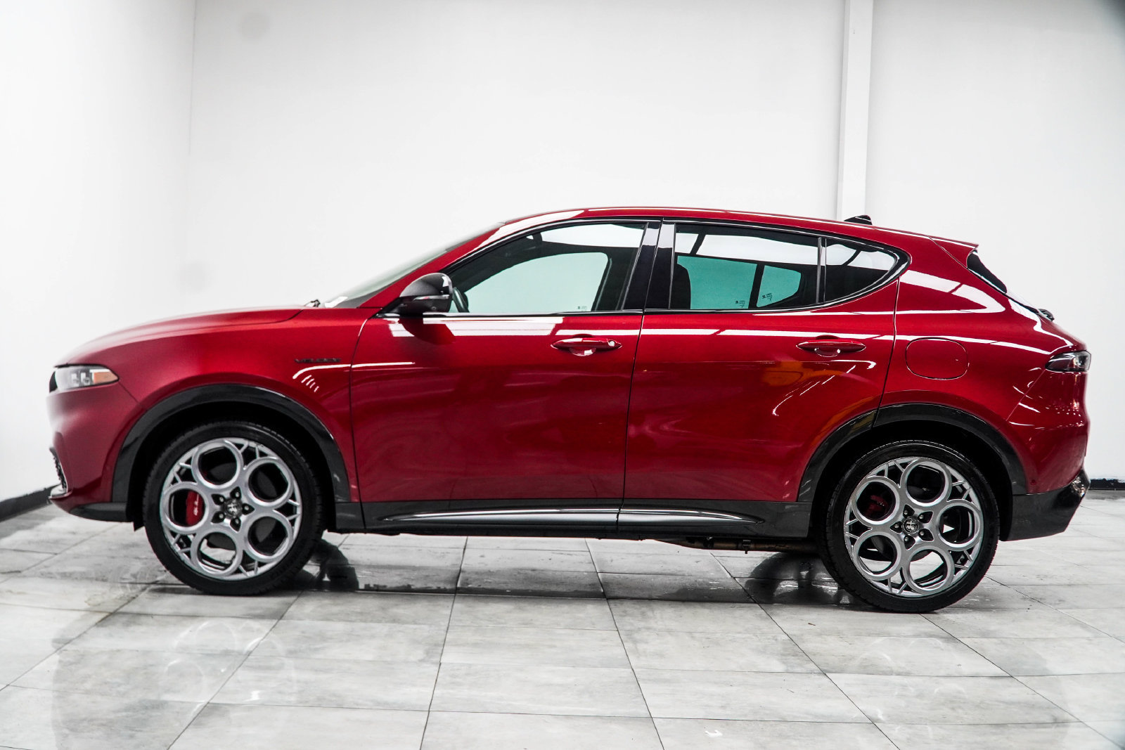 Used 2024 Alfa Romeo Tonale Veloce AWD/4WD image 15