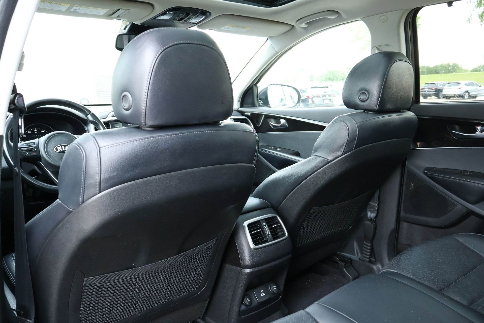 Used 2018 Kia Sorento EX w/ EX Advanced Touring Package FWD image 12