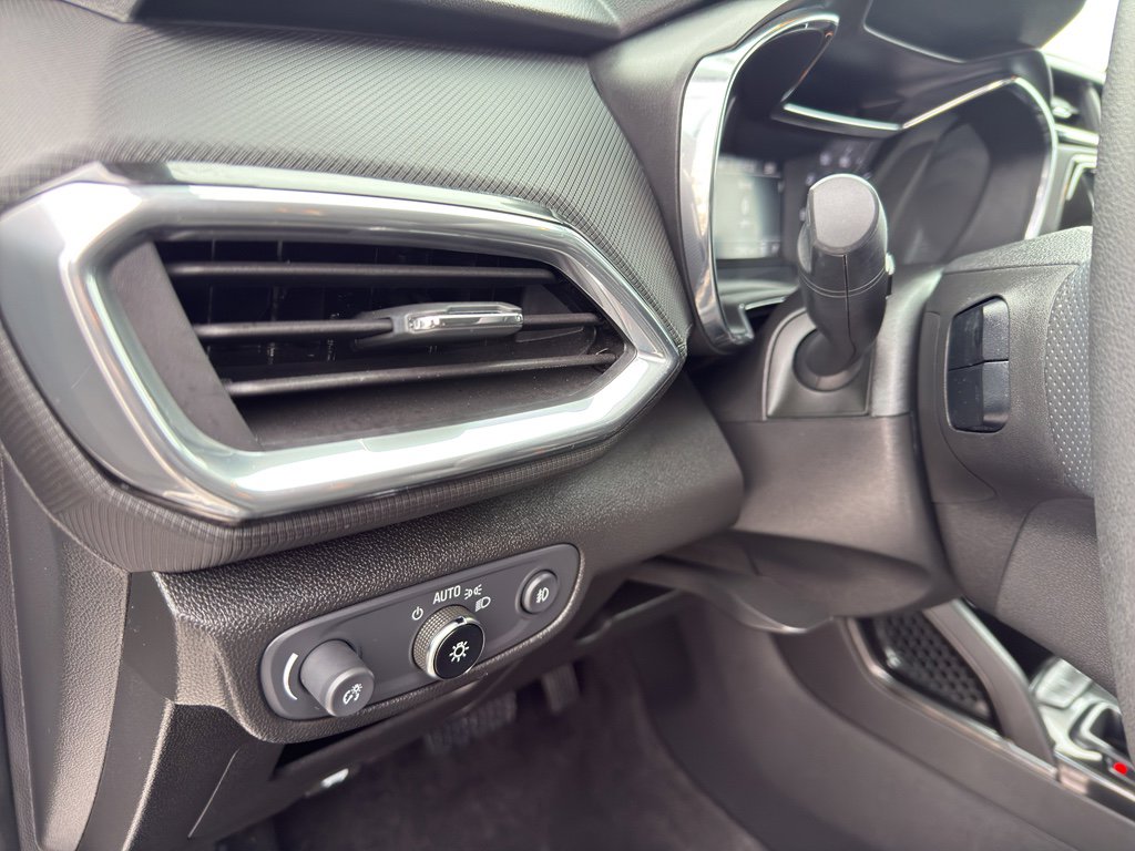 Used 2023 Chevrolet TrailBlazer LT w/ Convenience Package image 13