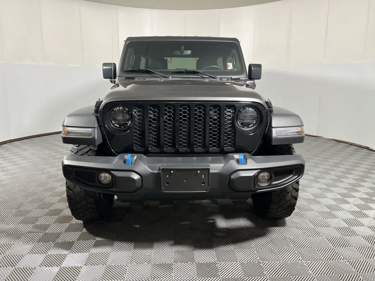 Used 2023 Jeep Wrangler Unlimited w/ Cold Weather Group AWD/4WD image 3
