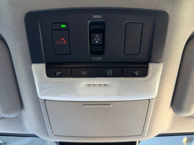 Certified 2025 Nissan Sentra SR w/ SR Premium Package image 30