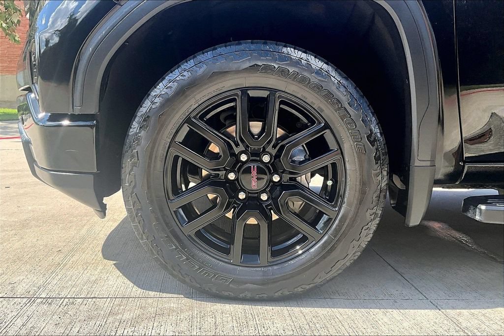 Used 2024 GMC Sierra 1500 Elevation w/ Elevation Premium Package AWD/4WD image 11