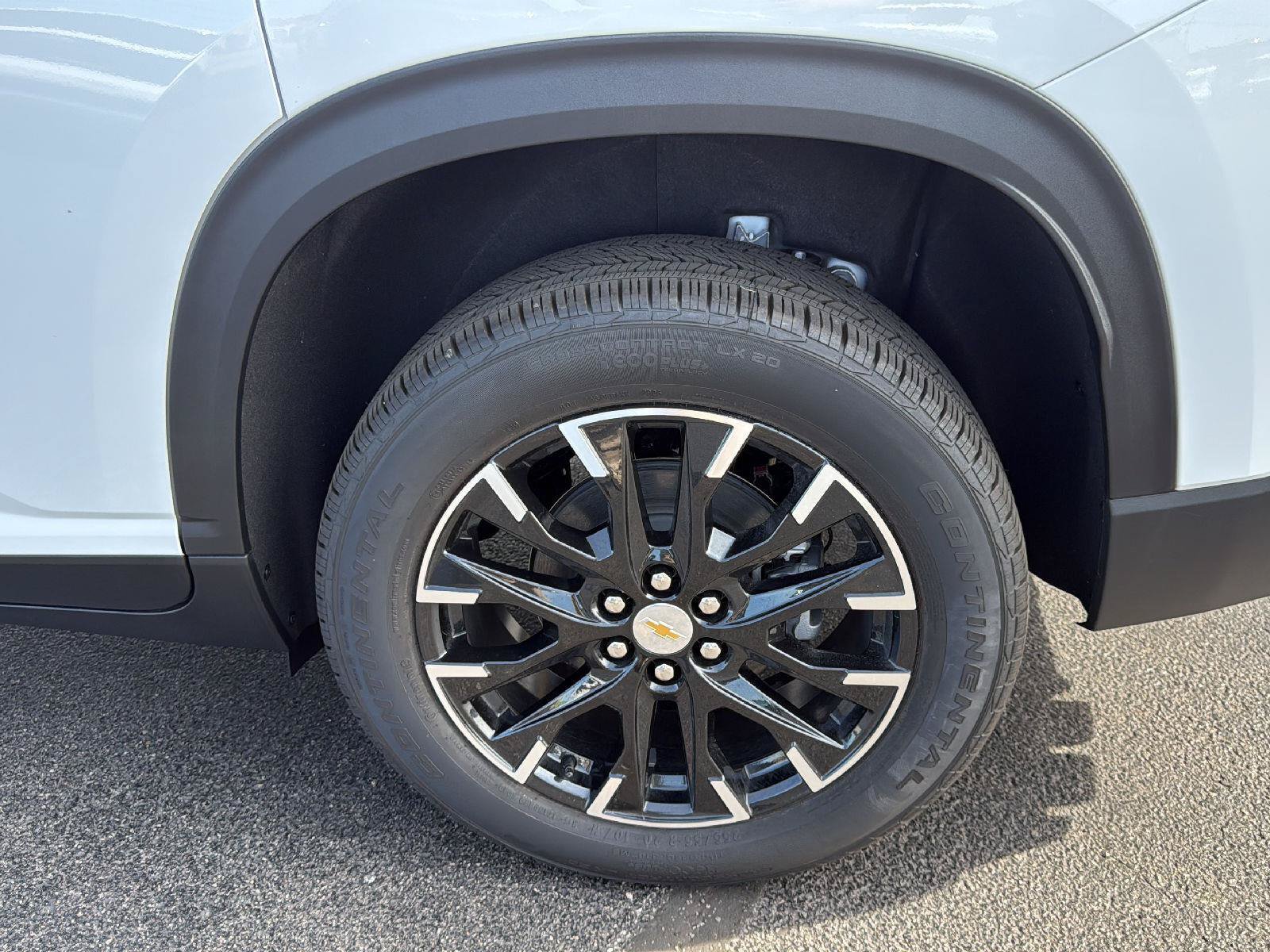 New 2026 Chevrolet Traverse LT w/ Sun and Wheel Package AWD/4WD image 36