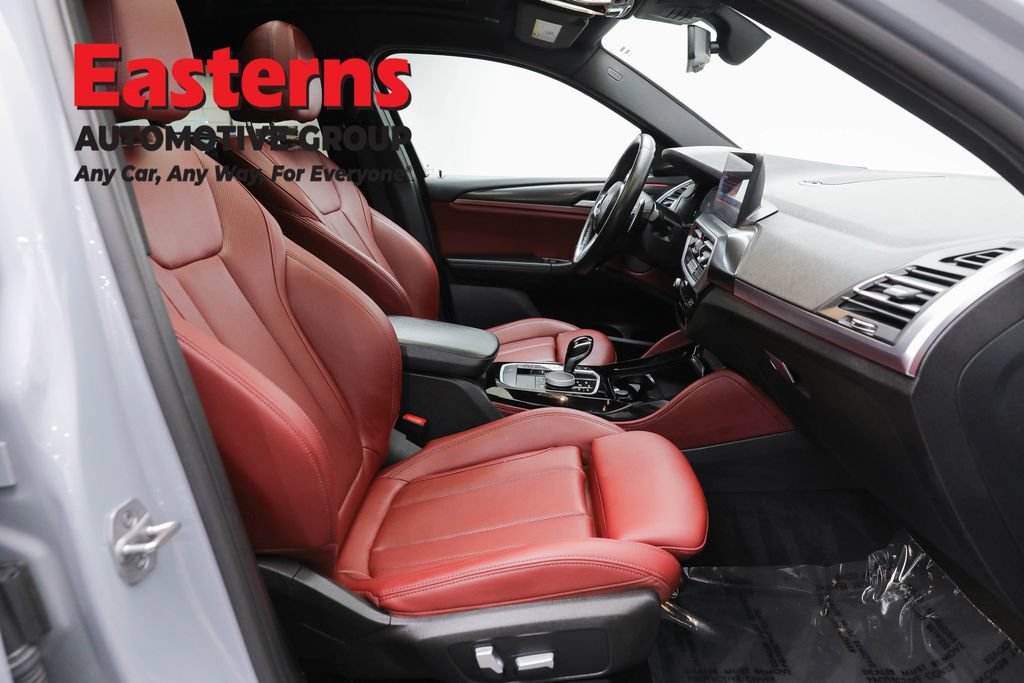 Used 2023 BMW X4 xDrive30i w/ M Sport Package AWD/4WD image 25