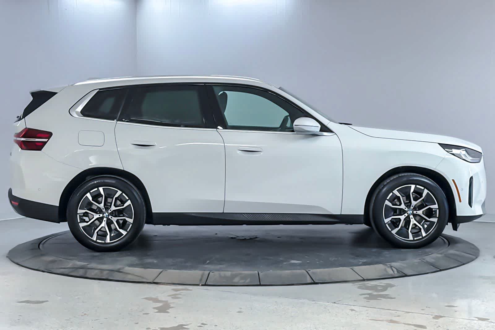 Used 2026 BMW X3 xDrive30i w/ Convenience Package AWD/4WD image 8