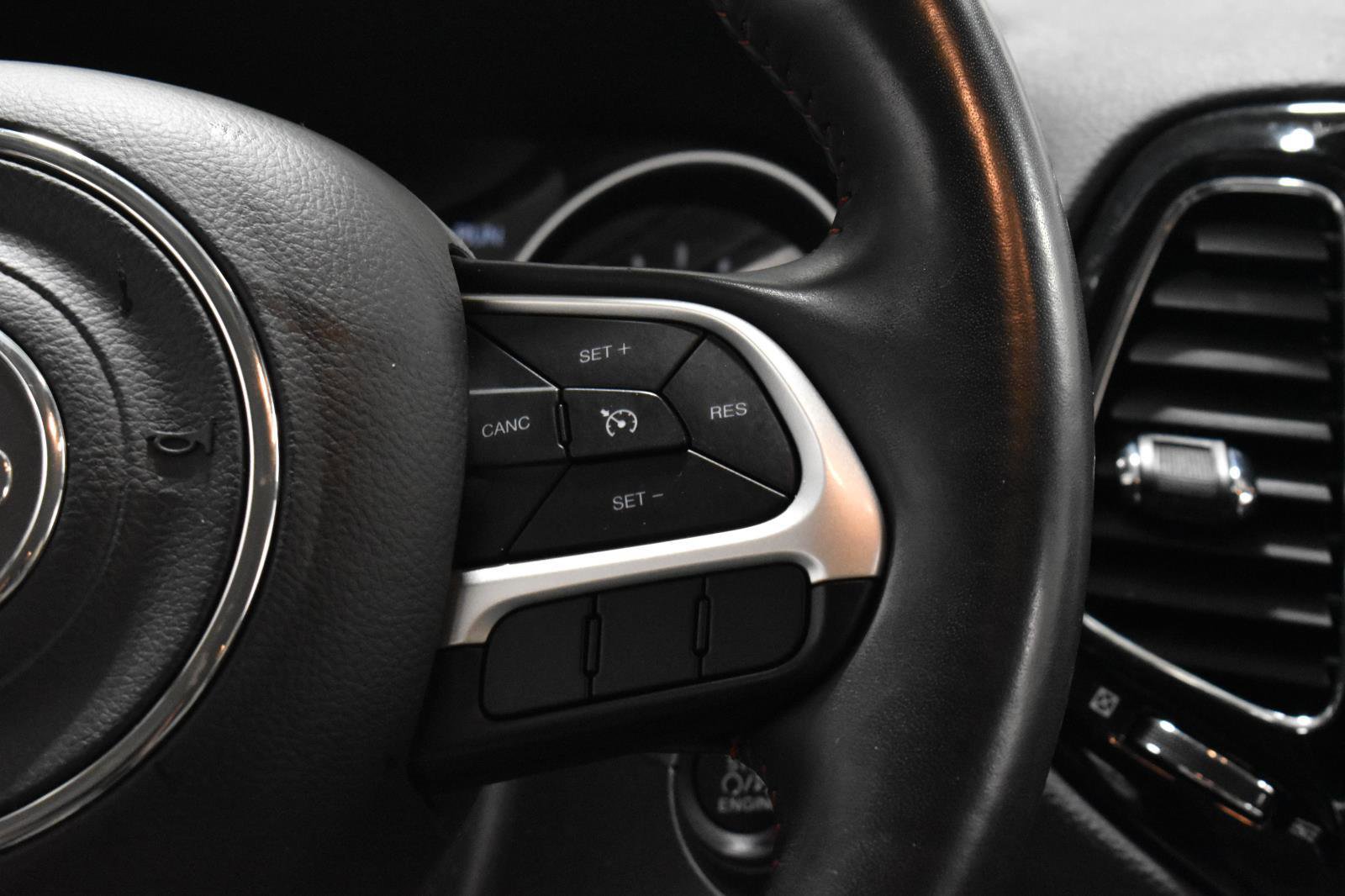 Used 2019 Jeep Compass Limited image 8