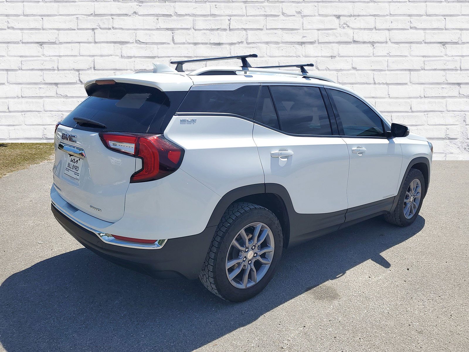 Used 2023 GMC Terrain SLT AWD/4WD image 4
