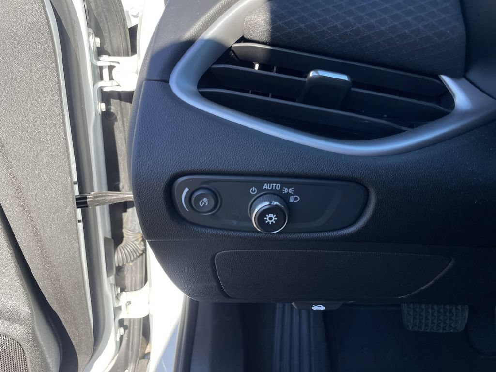 Used 2023 Chevrolet Malibu LT FWD image 18