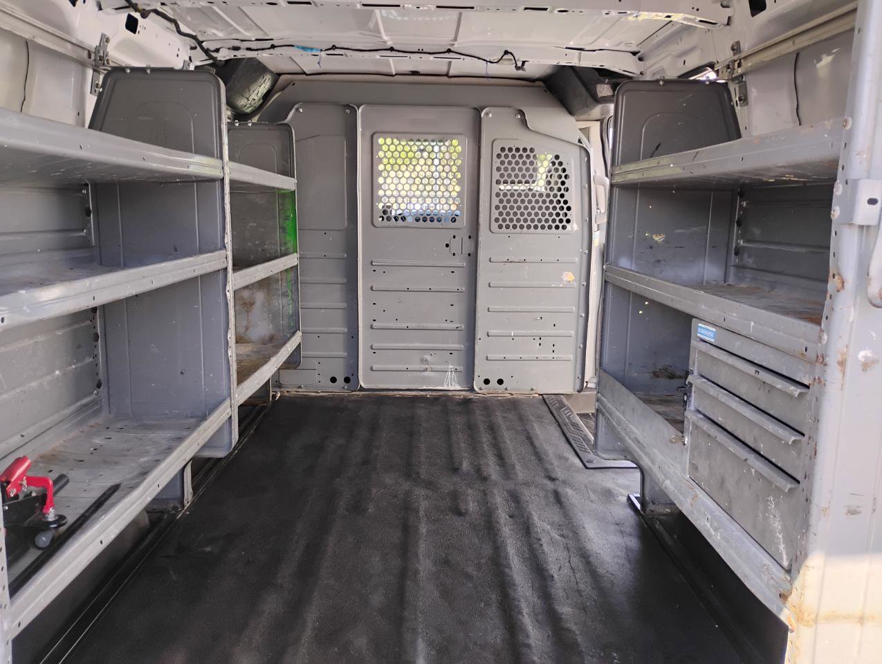 Used 2015 Ford Transit 150 130 Low Roof RWD image 26