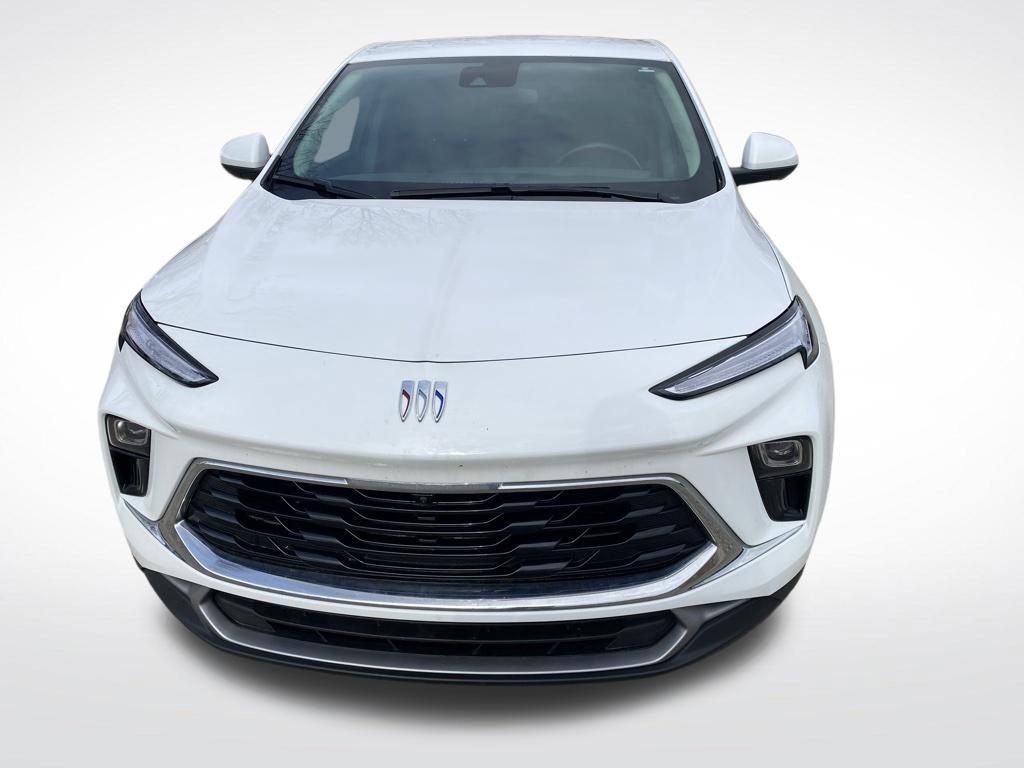 Used 2024 Buick Encore GX Preferred w/ Comfort Package image 2